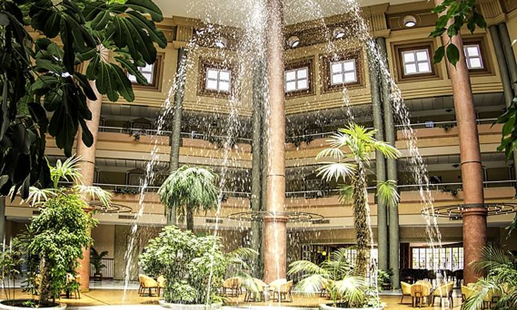 TOMARES Hotel ILUNION Alcora Sevilla Séville TOMARES Hotel ILUNION Alcora Sevilla Séville